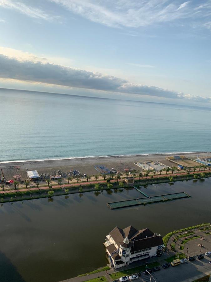 巴统Orbi City Land公寓 外观 照片